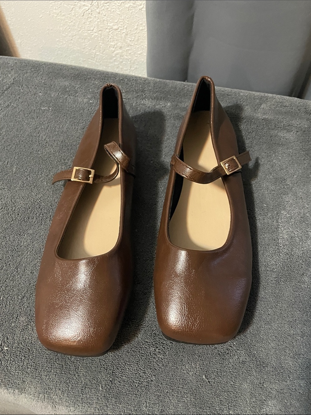 Women’s Brown Mary Jane Flats with Buckle Strap NWOT
